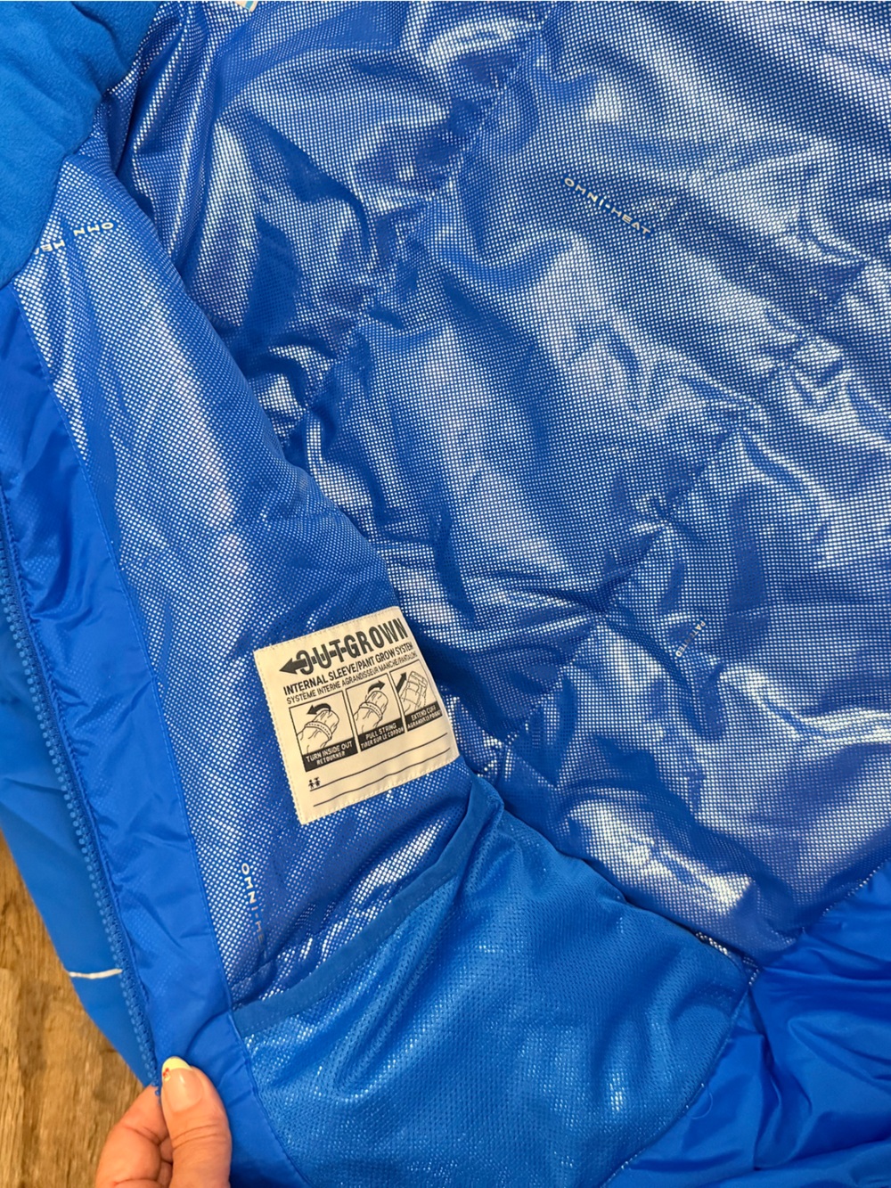 Columbia • Omni-Tech Snow Jacket - Picture 11 of 14